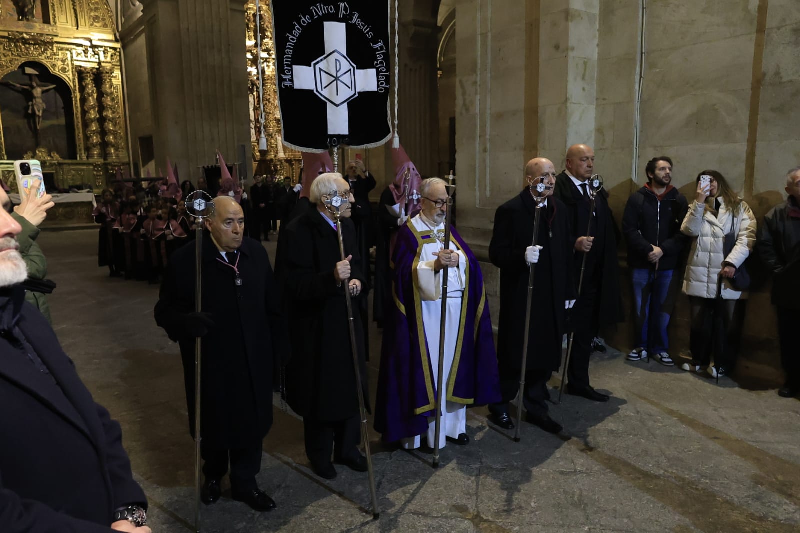 Jesús Flagelado recorre una Salamanca aterida por el frío