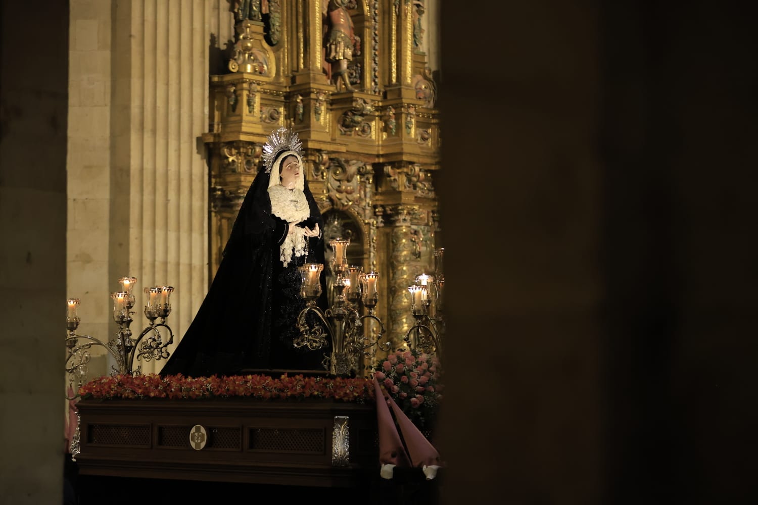 Jesús Flagelado recorre una Salamanca aterida por el frío