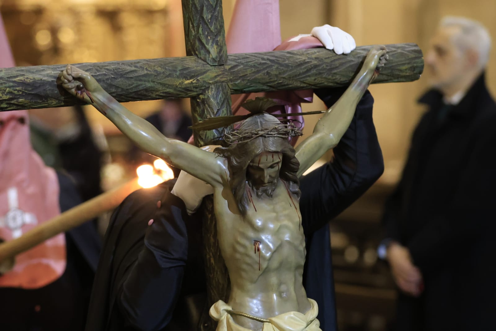 Jesús Flagelado recorre una Salamanca aterida por el frío