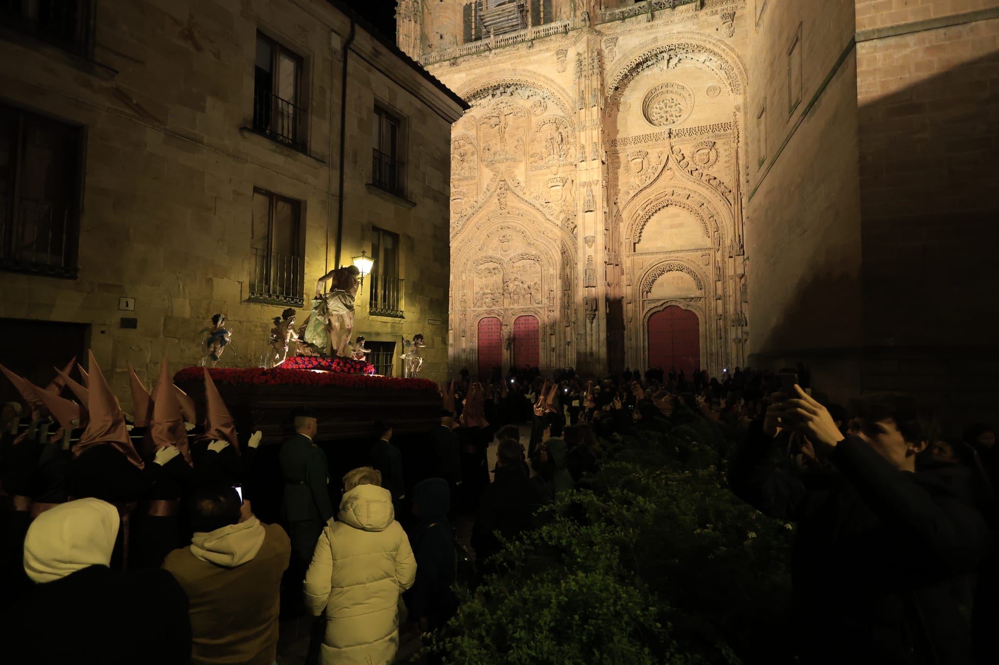 Jesús Flagelado recorre una Salamanca aterida por el frío