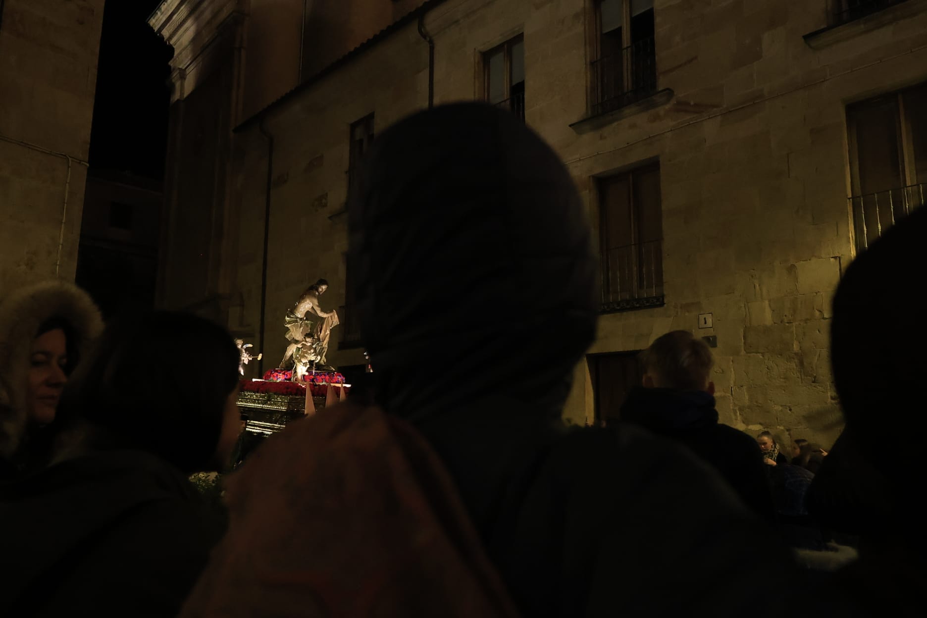Jesús Flagelado recorre una Salamanca aterida por el frío