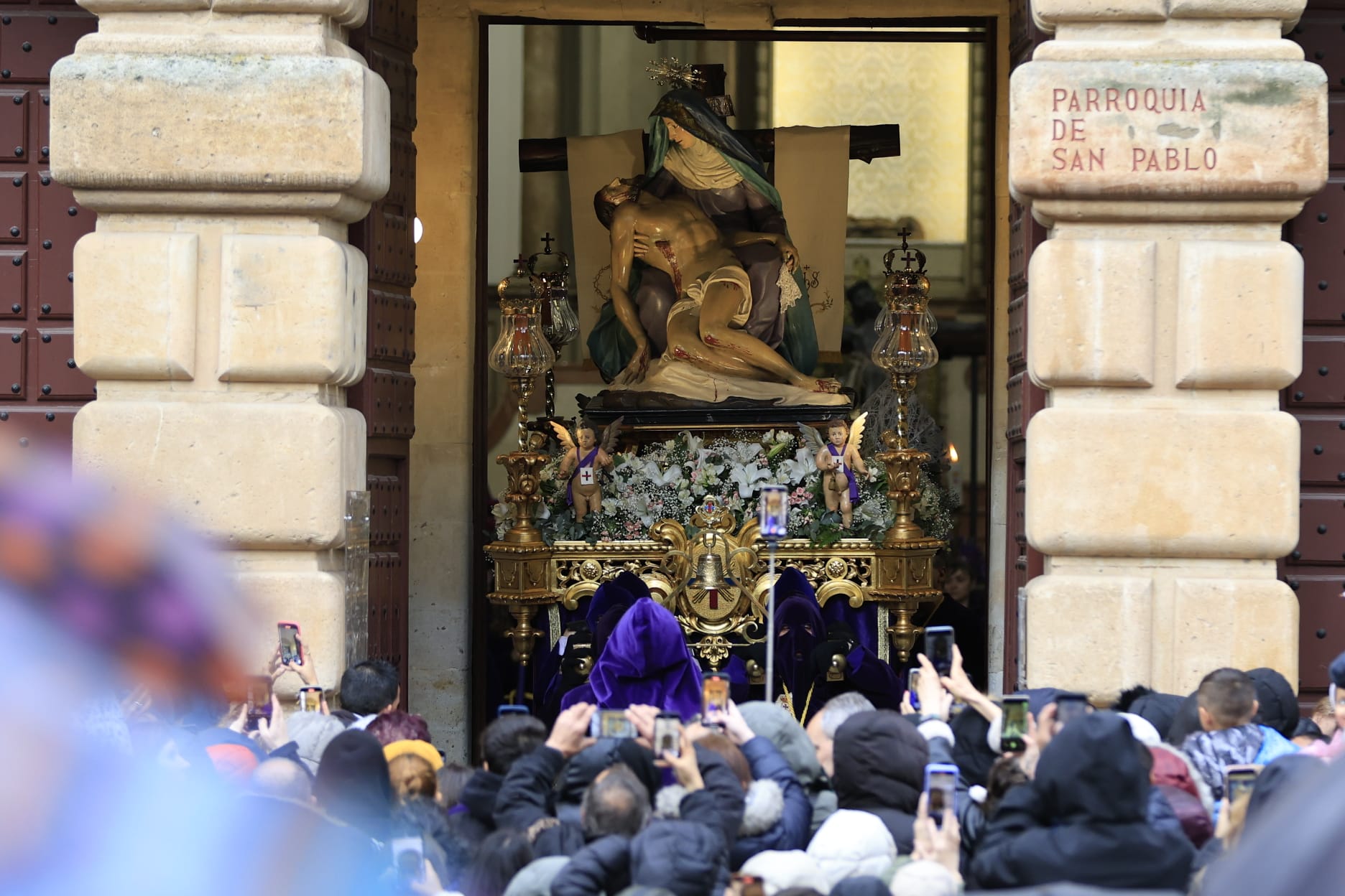 El cielo se impone al Viernes Santo: suspendidas todas las procesiones de la tarde en Salamanca