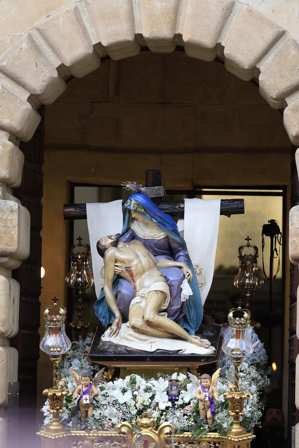 El cielo se impone al Viernes Santo: suspendidas todas las procesiones de la tarde en Salamanca