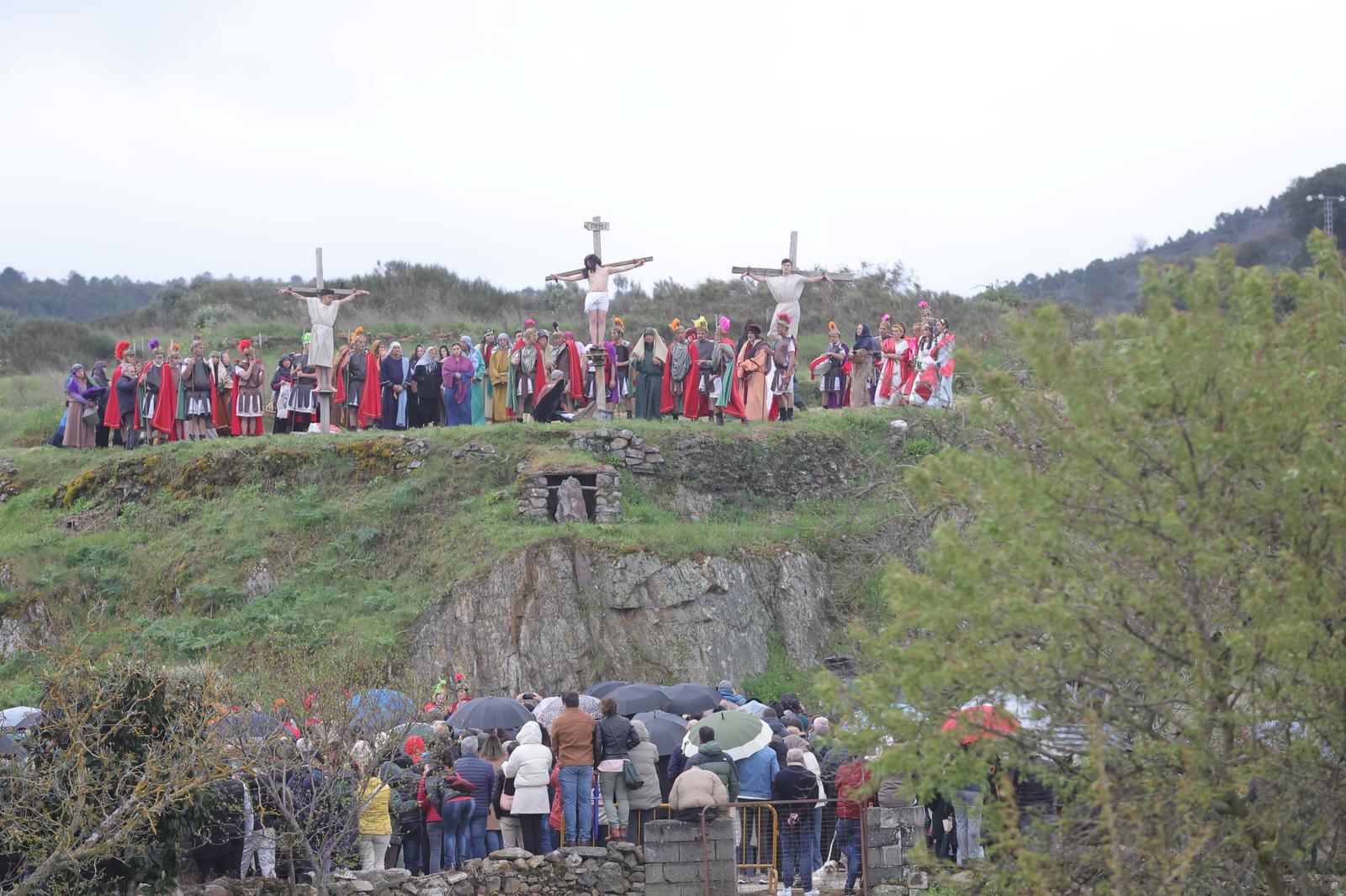 Serradilla del Arroyo representa su tradicional Pasión Viviente
