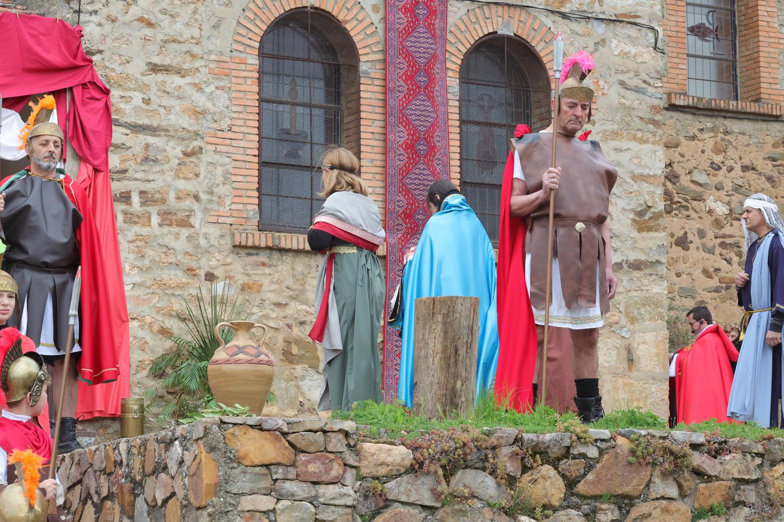 Serradilla del Arroyo representa su tradicional Pasión Viviente