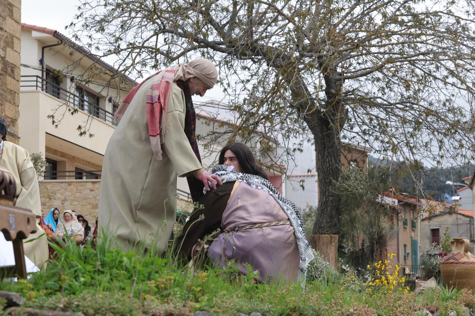 Serradilla del Arroyo representa su tradicional Pasión Viviente