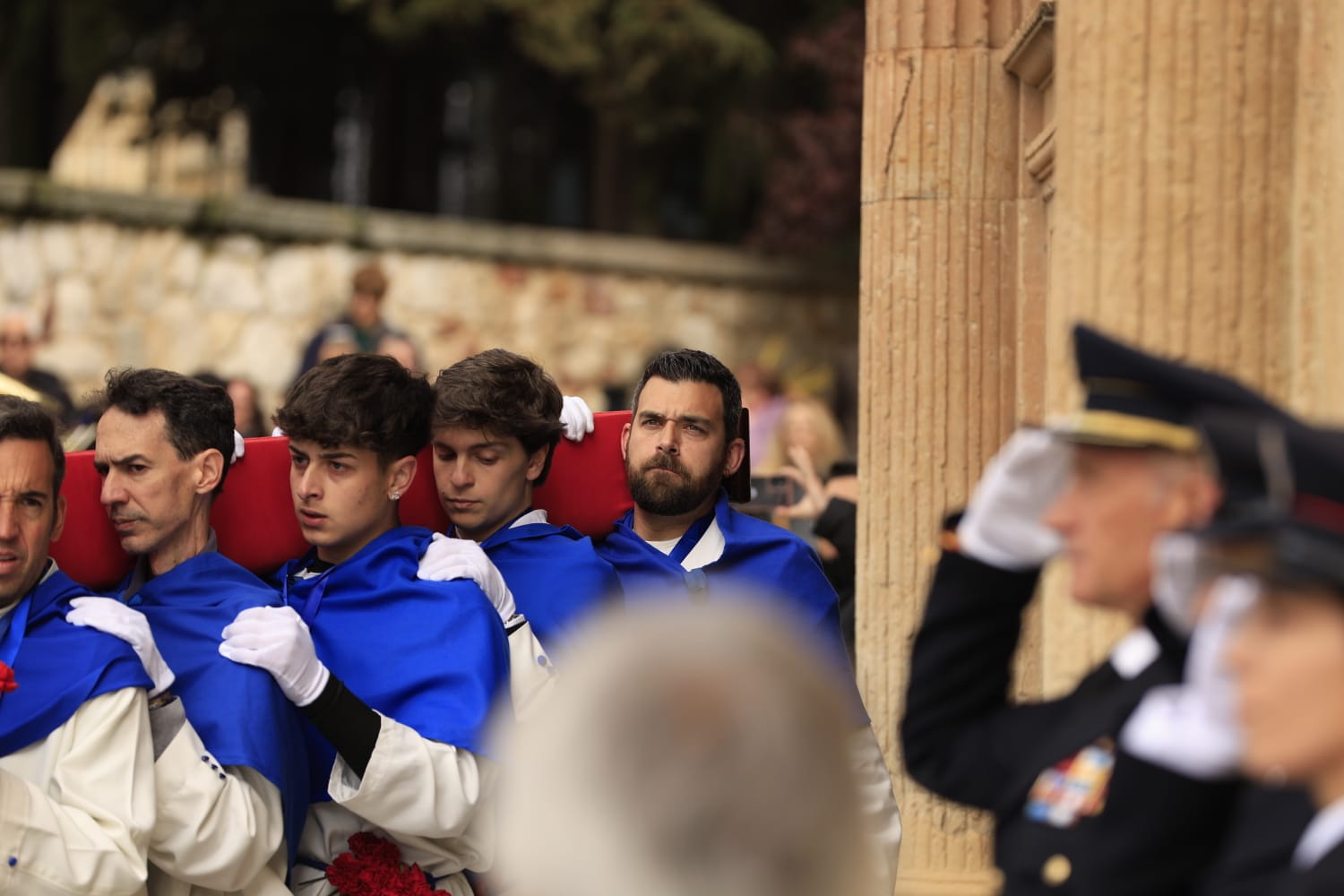 El Encuentro de Resurrección pone un solemne broche final a la Semana Santa salmantina