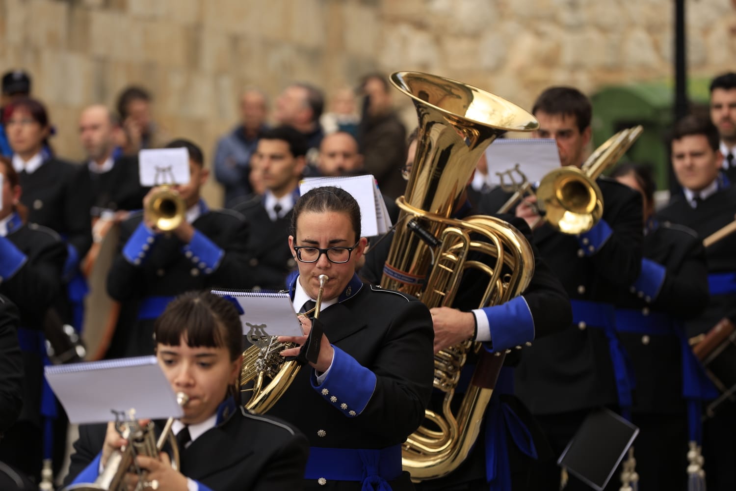 El Encuentro de Resurrección pone un solemne broche final a la Semana Santa salmantina