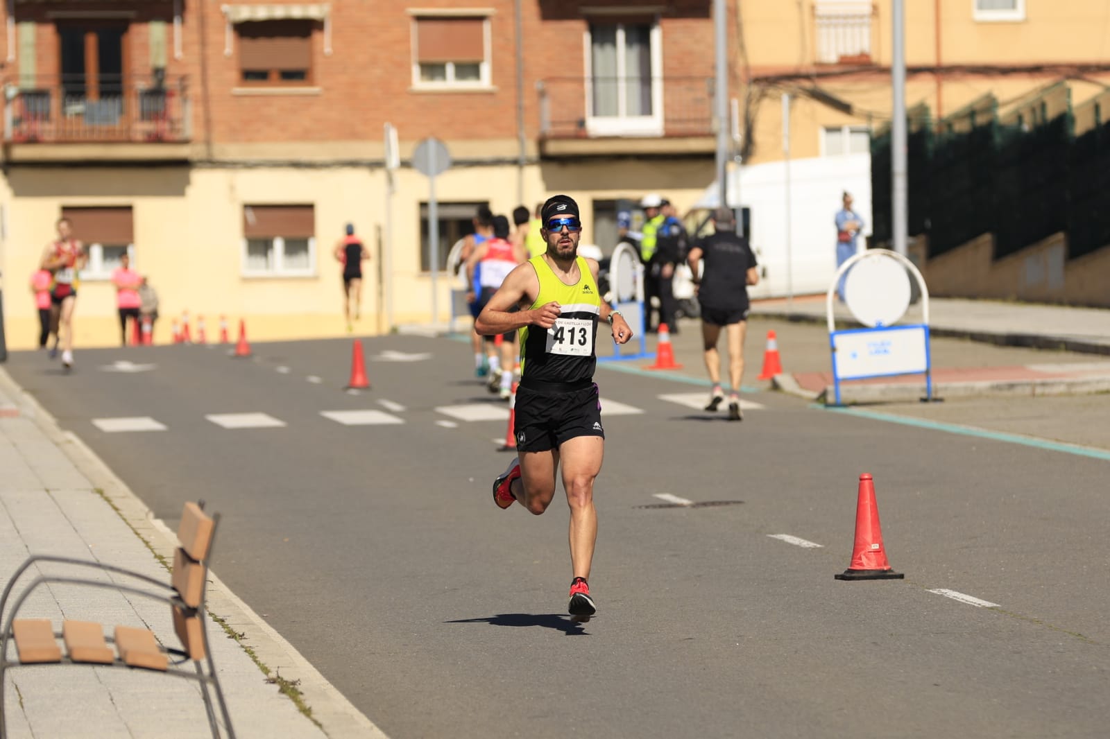 La Carrera y marcha por el Día de Castilla y León de Salamanca, en imágenes