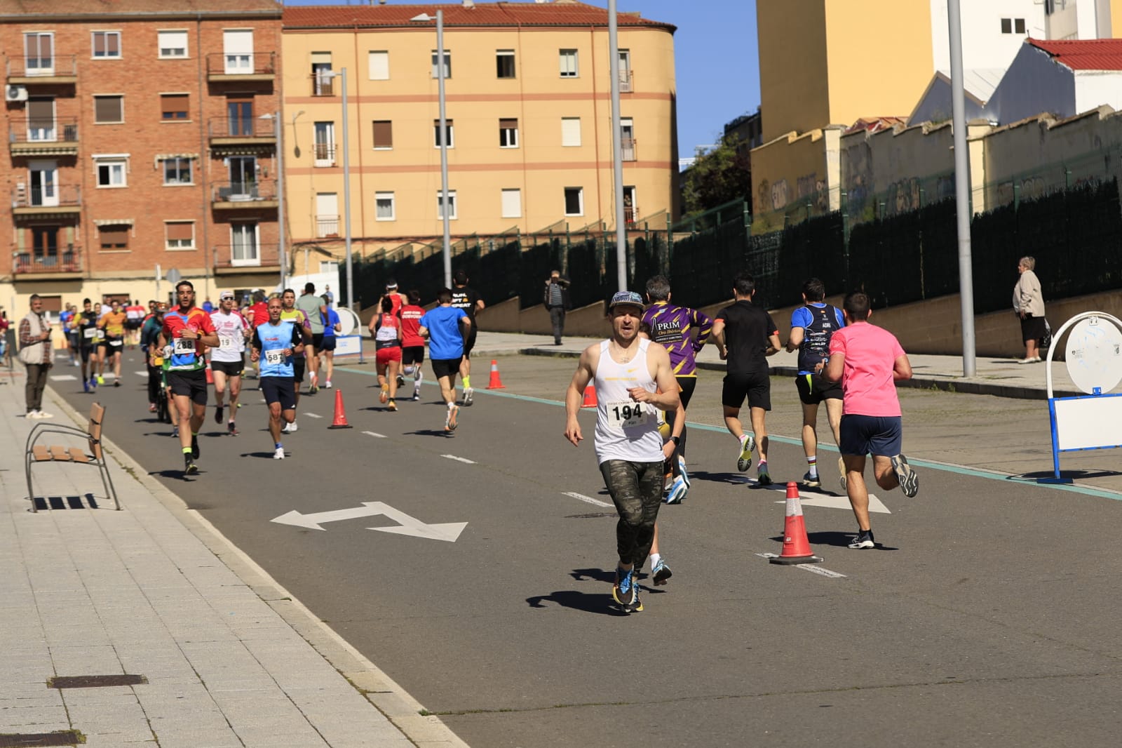 La Carrera y marcha por el Día de Castilla y León de Salamanca, en imágenes