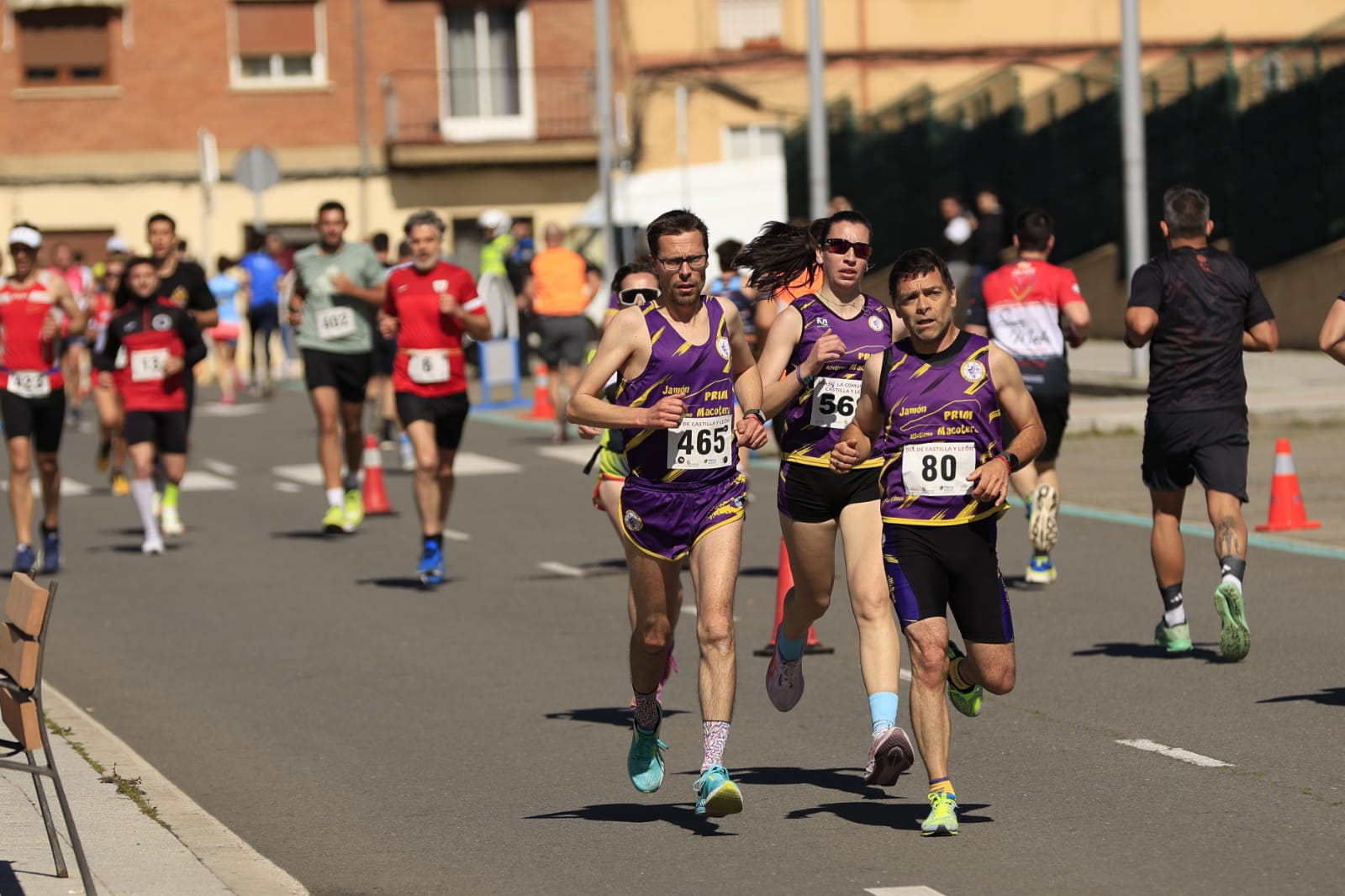 La Carrera y marcha por el Día de Castilla y León de Salamanca, en imágenes