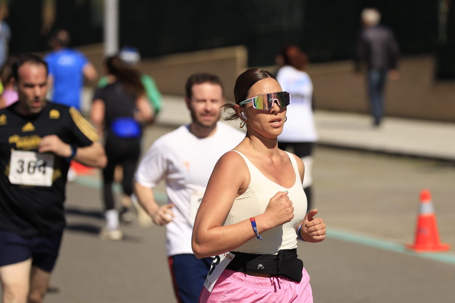 La Carrera y marcha por el Día de Castilla y León de Salamanca, en imágenes