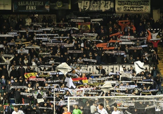 Fondo Sur del Helmántico durante un encuentro del Salamanca UDS.