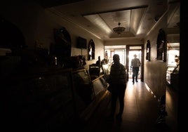 Vehículos públicos repostando en Salamanca.