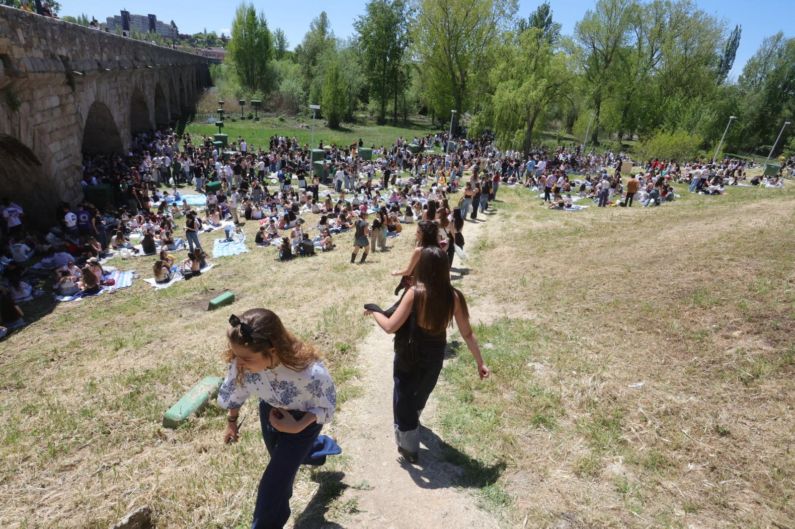 Las imágenes de un Lunes de Aguas para el recuerdo con un apagón nacional