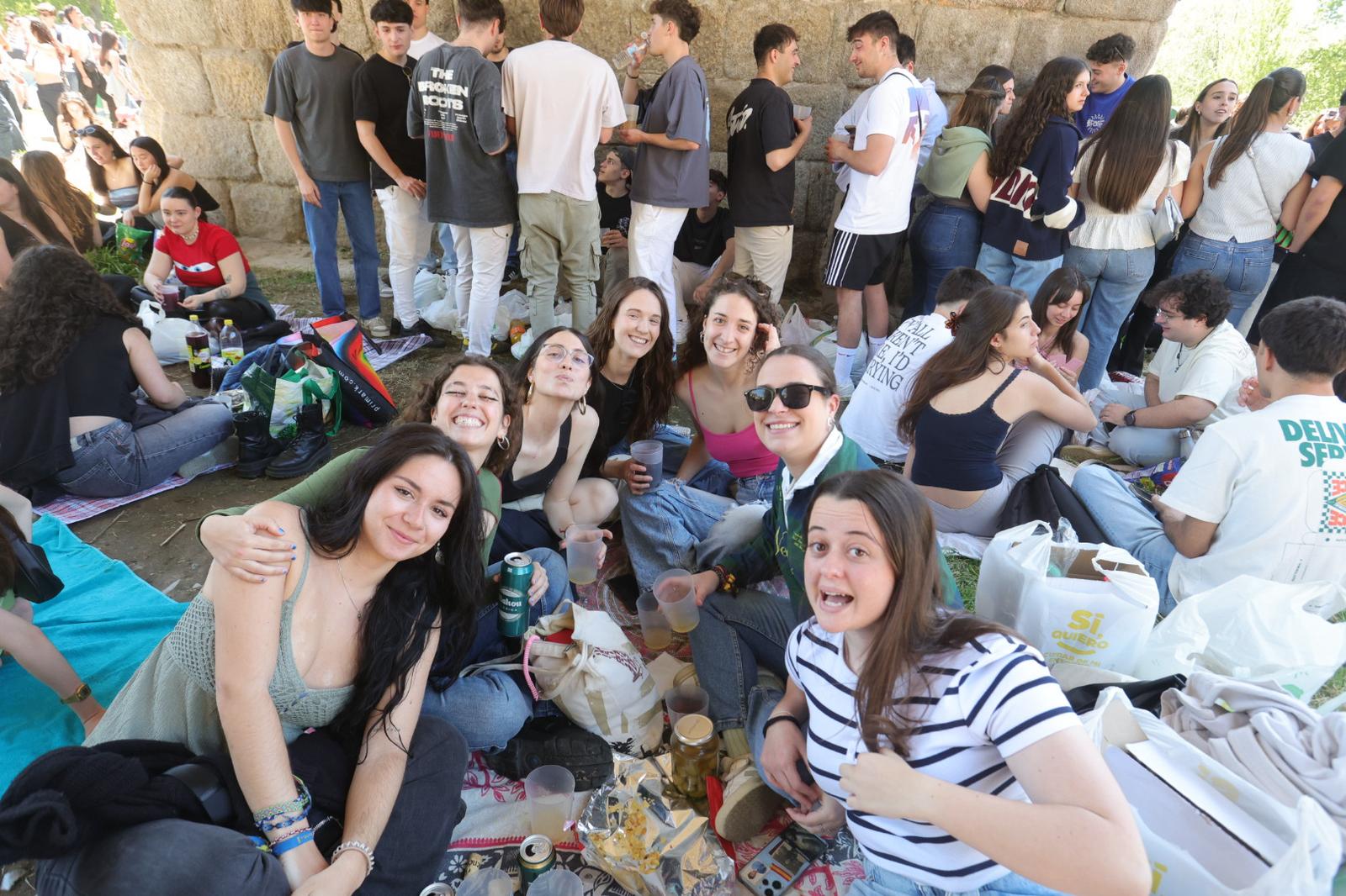 Las imágenes de un Lunes de Aguas para el recuerdo con un apagón nacional