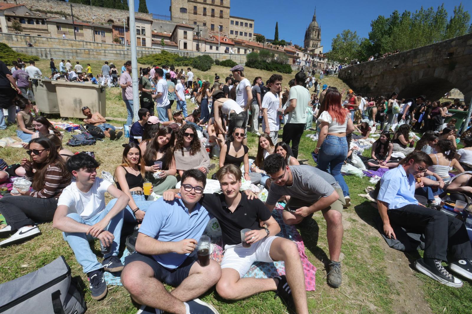 Las imágenes de un Lunes de Aguas para el recuerdo con un apagón nacional