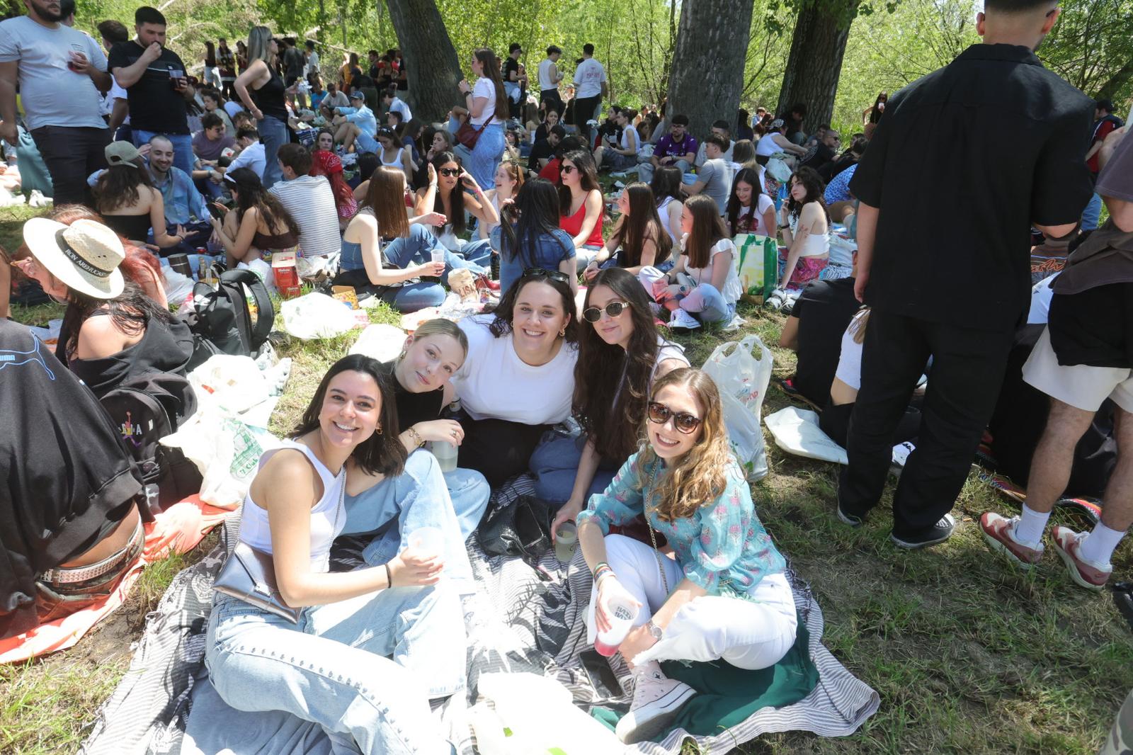Las imágenes de un Lunes de Aguas para el recuerdo con un apagón nacional