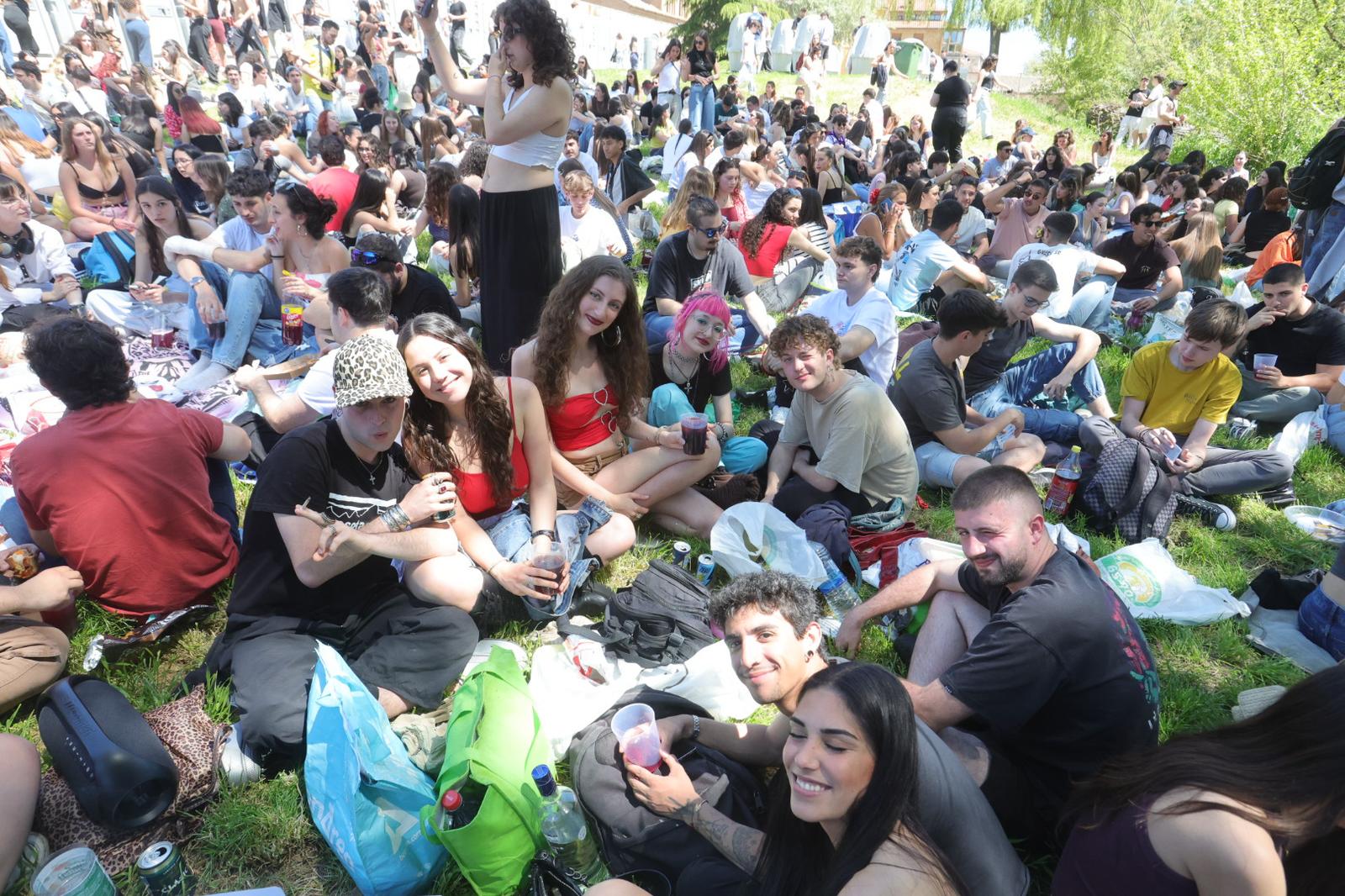 Las imágenes de un Lunes de Aguas para el recuerdo con un apagón nacional