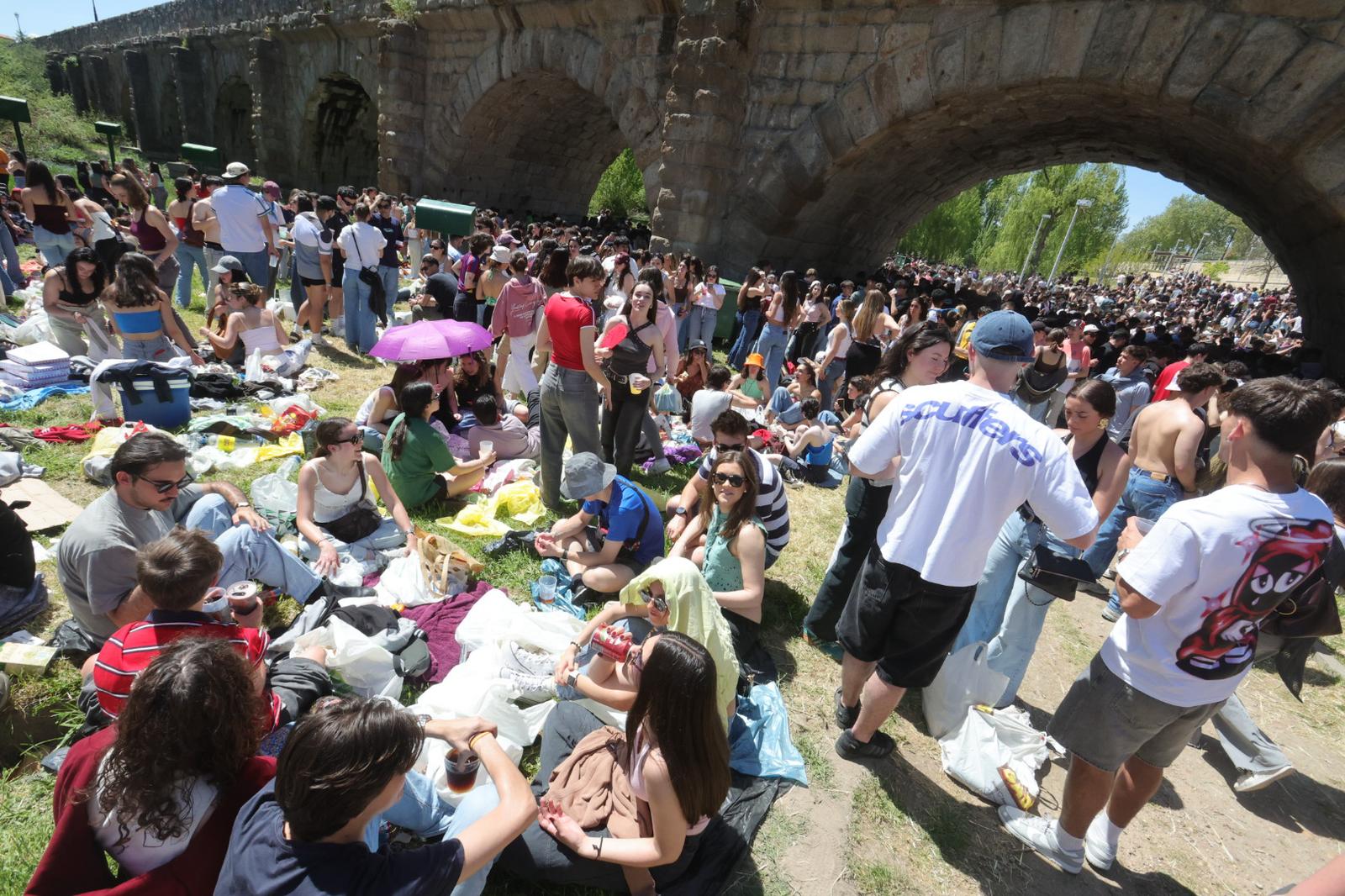 Las imágenes de un Lunes de Aguas para el recuerdo con un apagón nacional