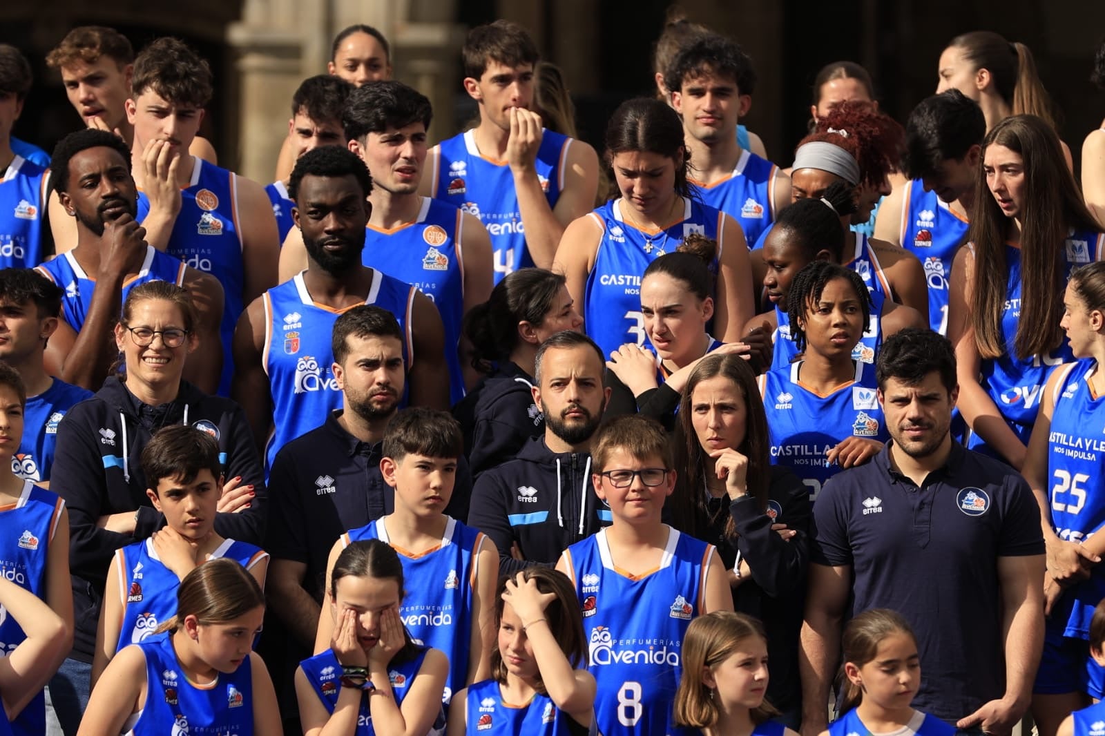 Presentación de todos los equipos del Perfumerías Avenida