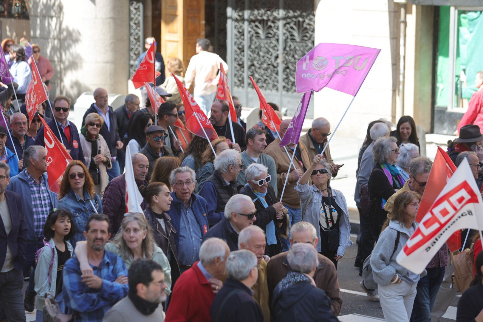 2.500 personas claman en Salamanca por los derechos de los trabajadores