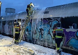 Imagen de la incendio en el tren Valladolid-Puebla de Sanabria.