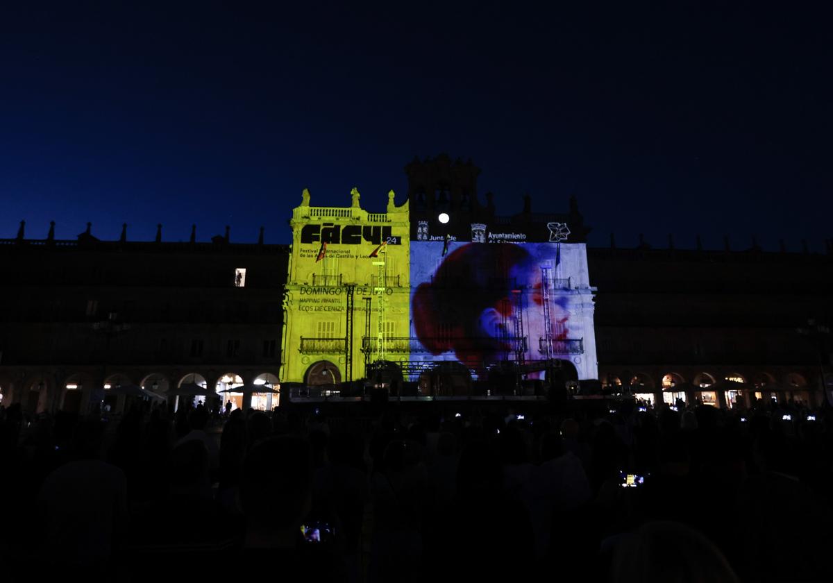 Videomapping del Fàcyl en la Plaza Mayor de Salamanca