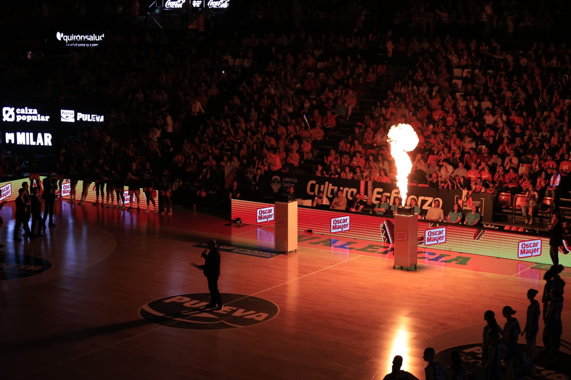 En imágenes la derrota de Perfumerías Avenida frente a Valencia Basket