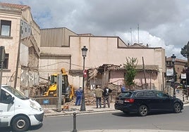 Las construcciones ruinosas han sido demolidas este lunes.