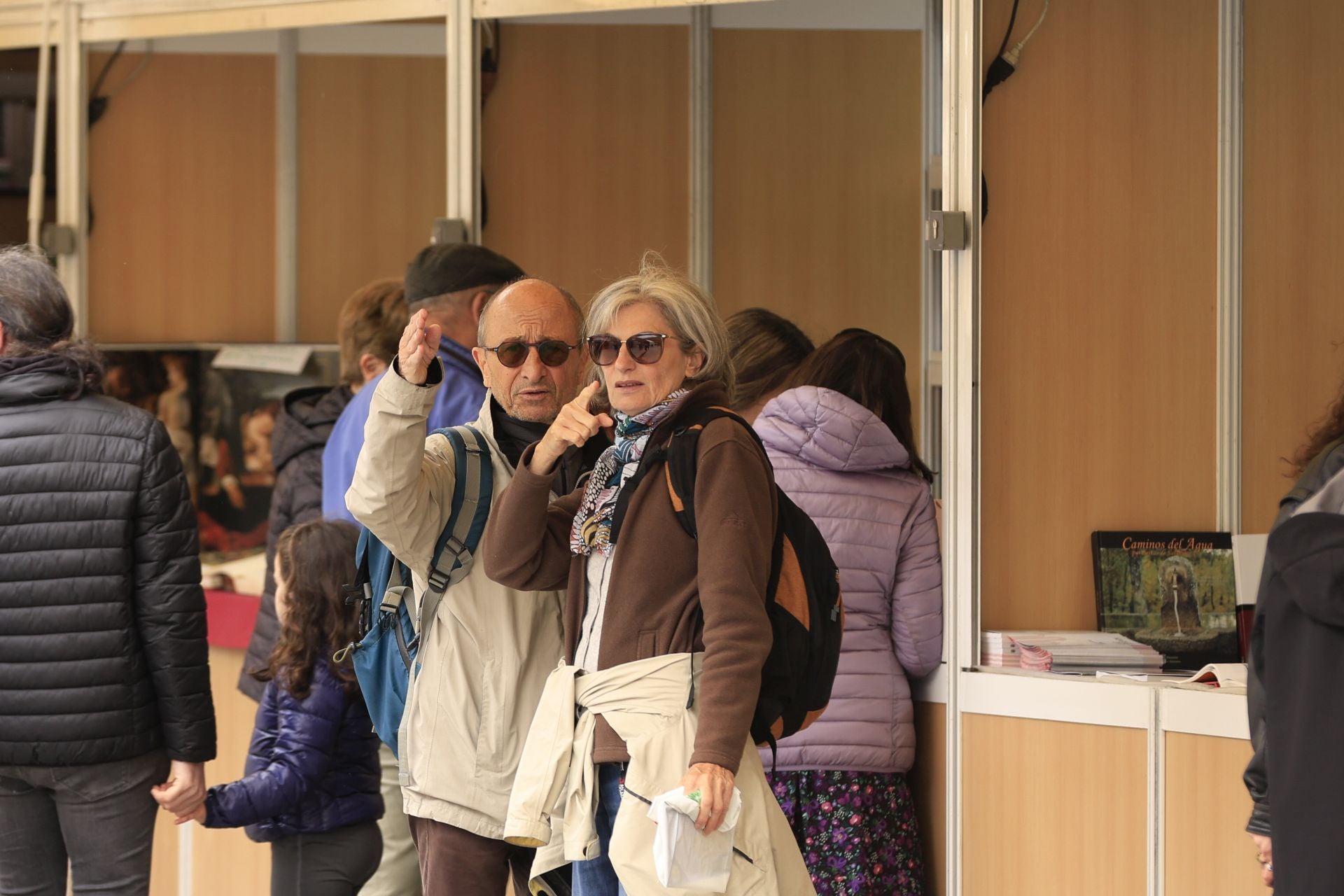 El mal tiempo no frena la inauguración de la Feria de Libro en Salamanca