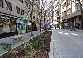 La Calle Arriba, cercana al centro de la ciudad