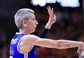 Laura Gil, en su último partido con Avenida ante el Valencia Basket en semifinales de Liga.