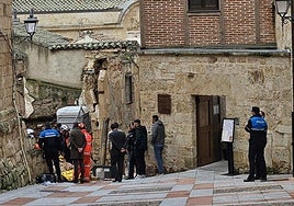 Lugar de la calle Tentenecio en Salamanca en el que se ha caído el muro.