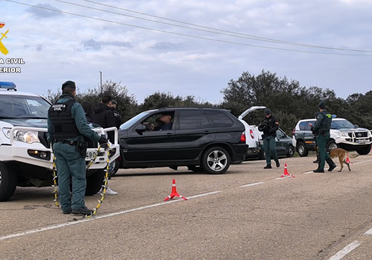 La Guardia Civil detiene en Alba de Tormes a dos rumanos requeridos judicialmente desde La Rioja
