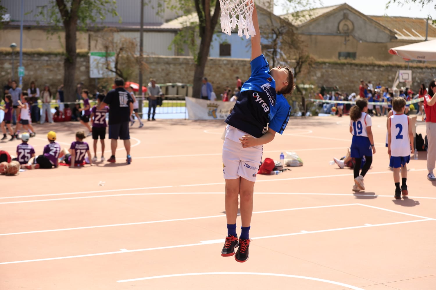 Día del Minibasket en Salamanca: once horas entre canastas