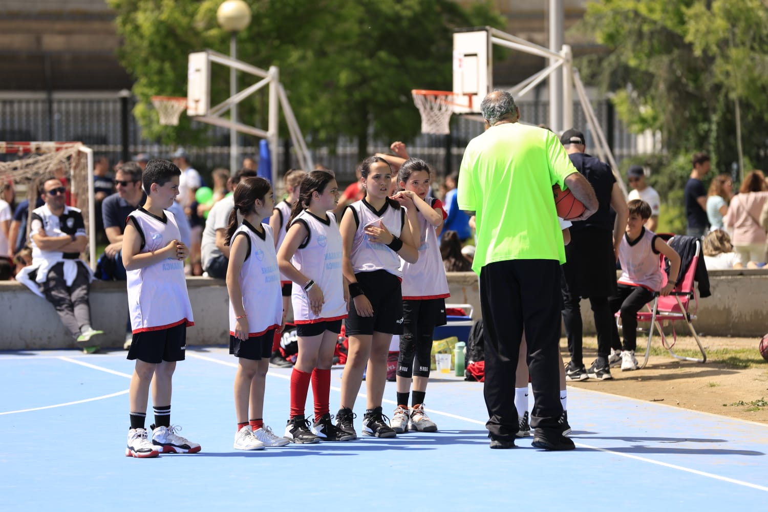 Día del Minibasket en Salamanca: once horas entre canastas