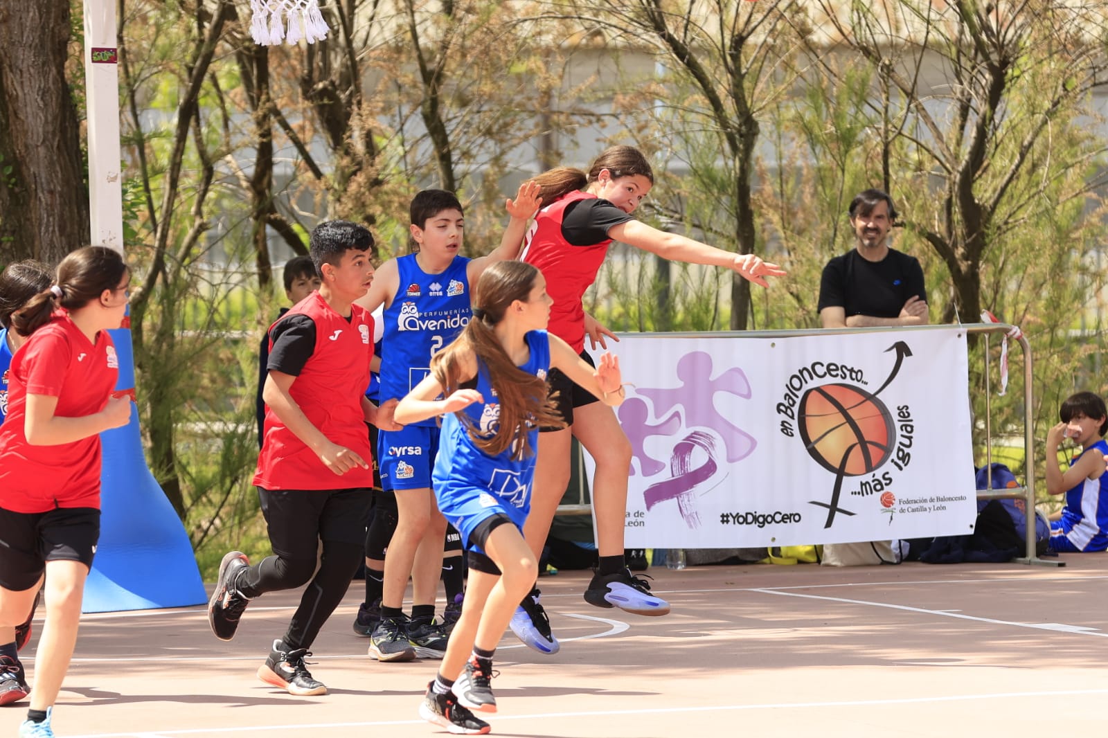 Día del Minibasket en Salamanca: once horas entre canastas