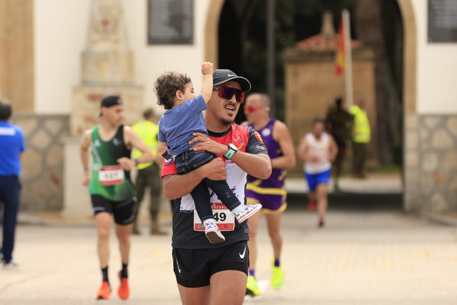 La XIII Carrera Cívico-Militar &#039;San Fernando&#039; de Salamanca, en imágenes