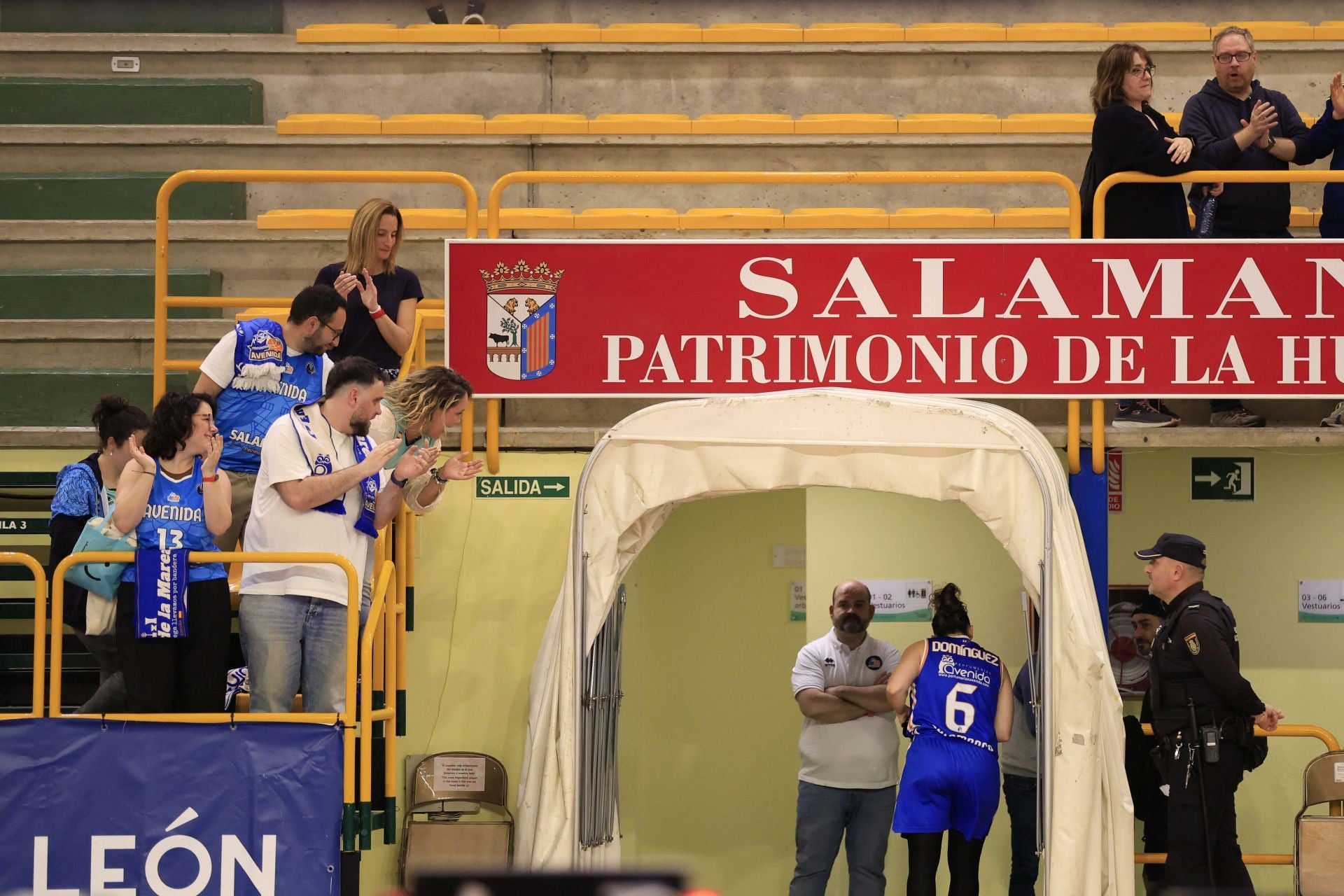 La carrera de Silvia Domínguez, en imágenes