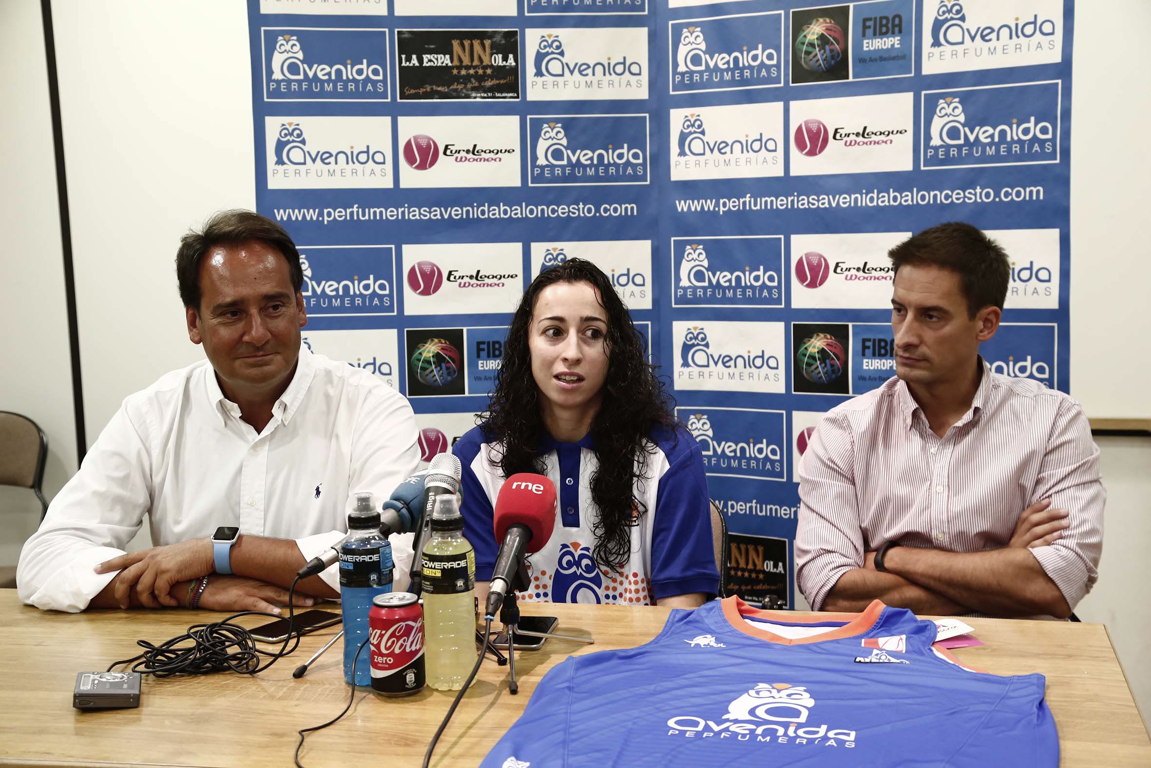 La carrera de Silvia Domínguez, en imágenes