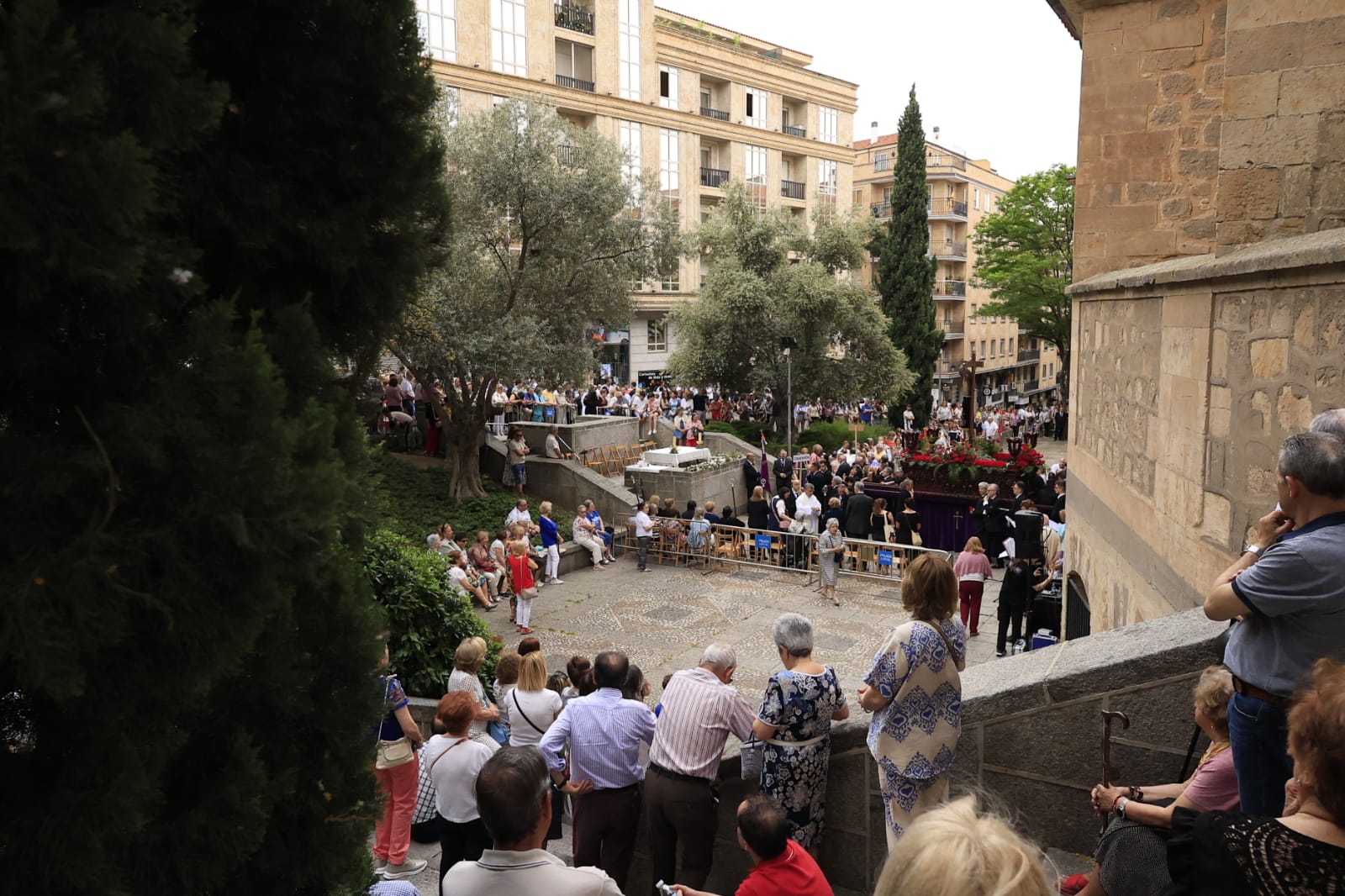 La procesión del Cristo de los Milagros, en imágenes