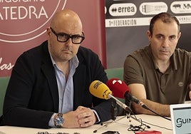 David Alonso Mata, nuevo director general de Unionistas, en su presentación oficial junto al presidente Roberto Pescador.