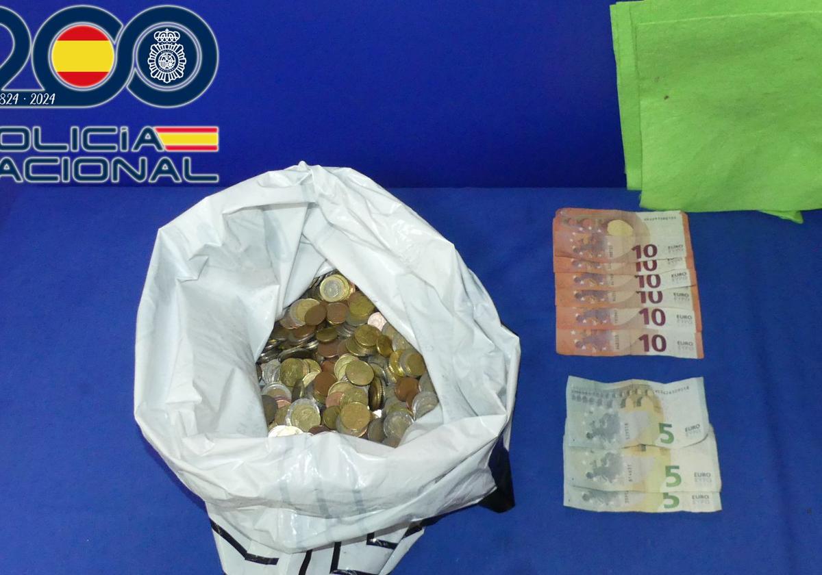 Accede a un bar por la escalera de incendios y roba 619 euros de los cajones en Salamanca