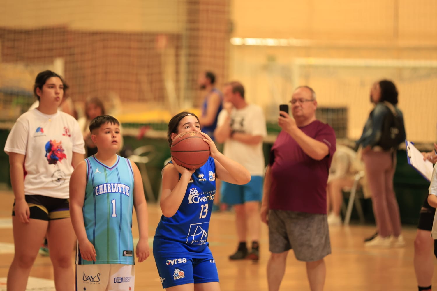 Éxito rotundo de la III Jornada Benéfica de baloncesto en Salamanca por Cheto