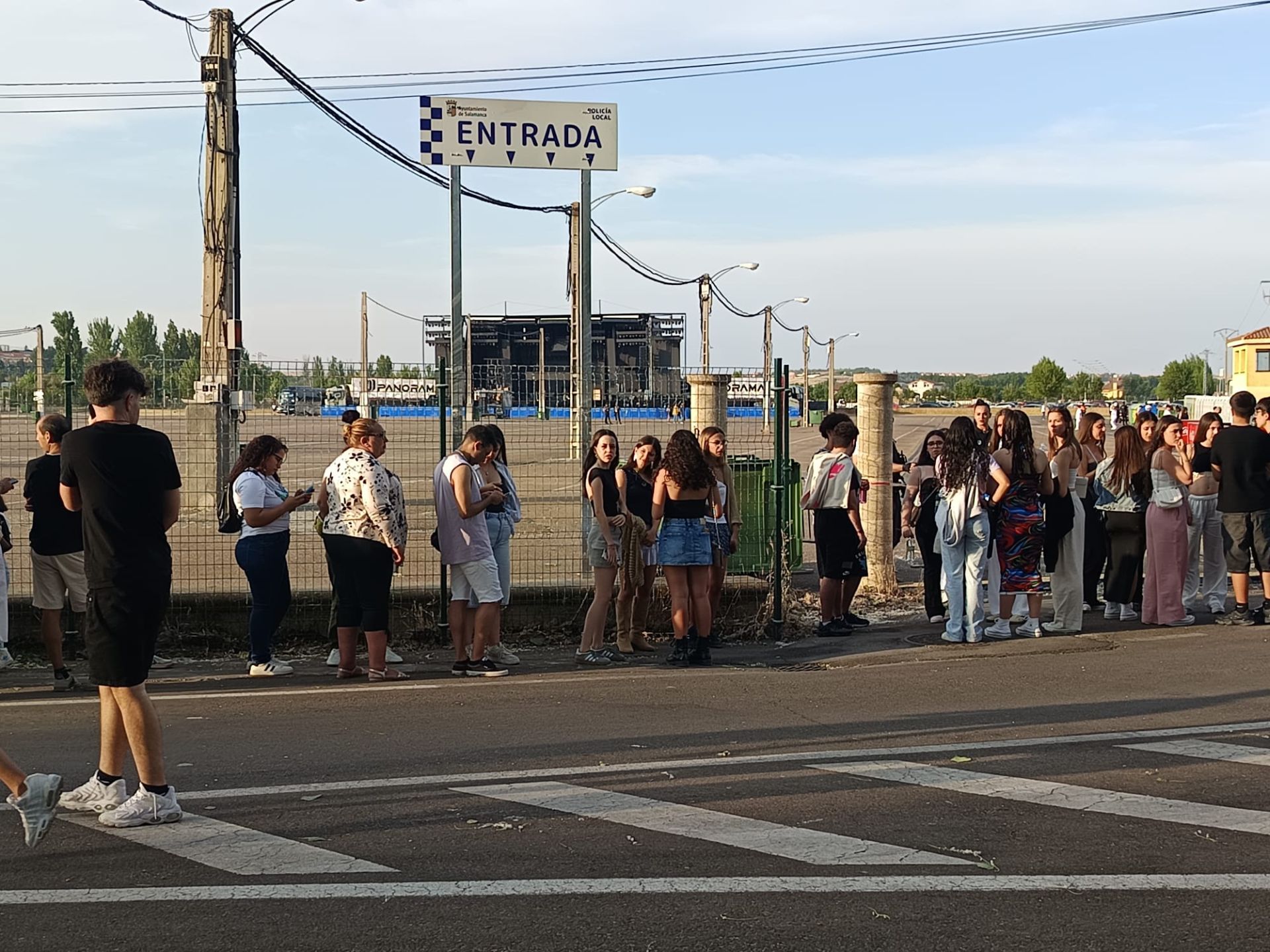 El ambiente de Panorama en Salamanca: colas, chiringuitos a tope y ganas de fiesta