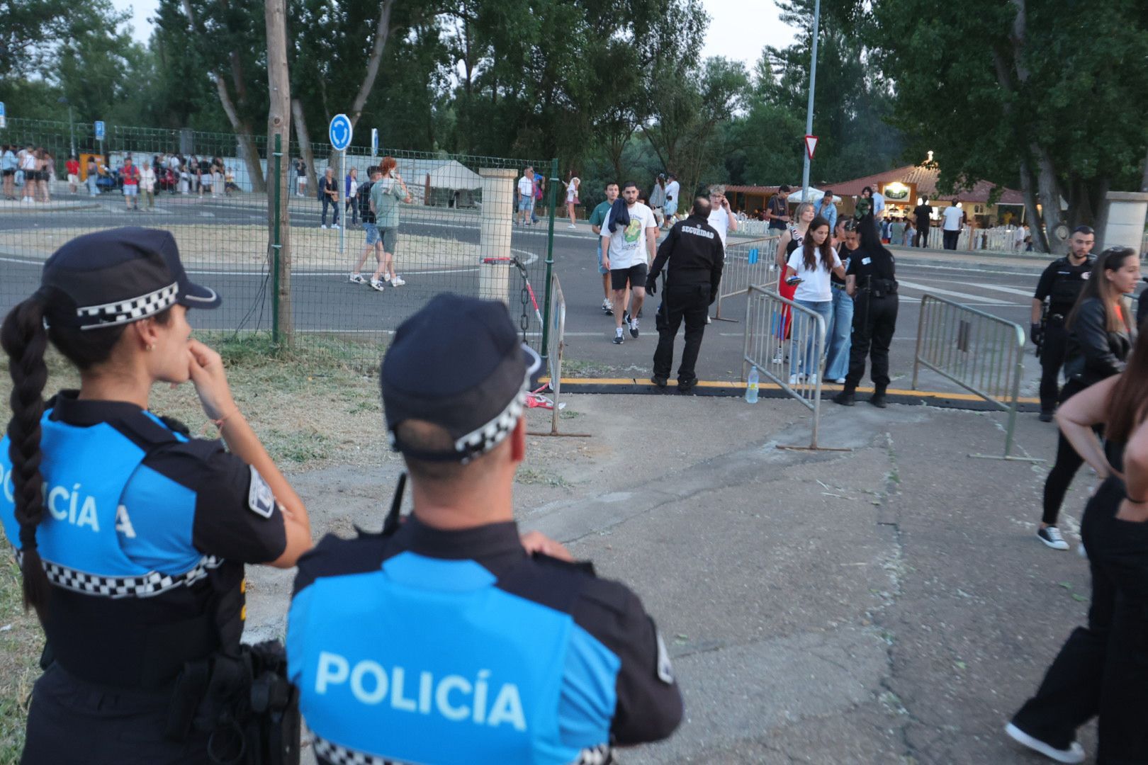 El ambiente de Panorama en Salamanca: colas, chiringuitos a tope y ganas de fiesta