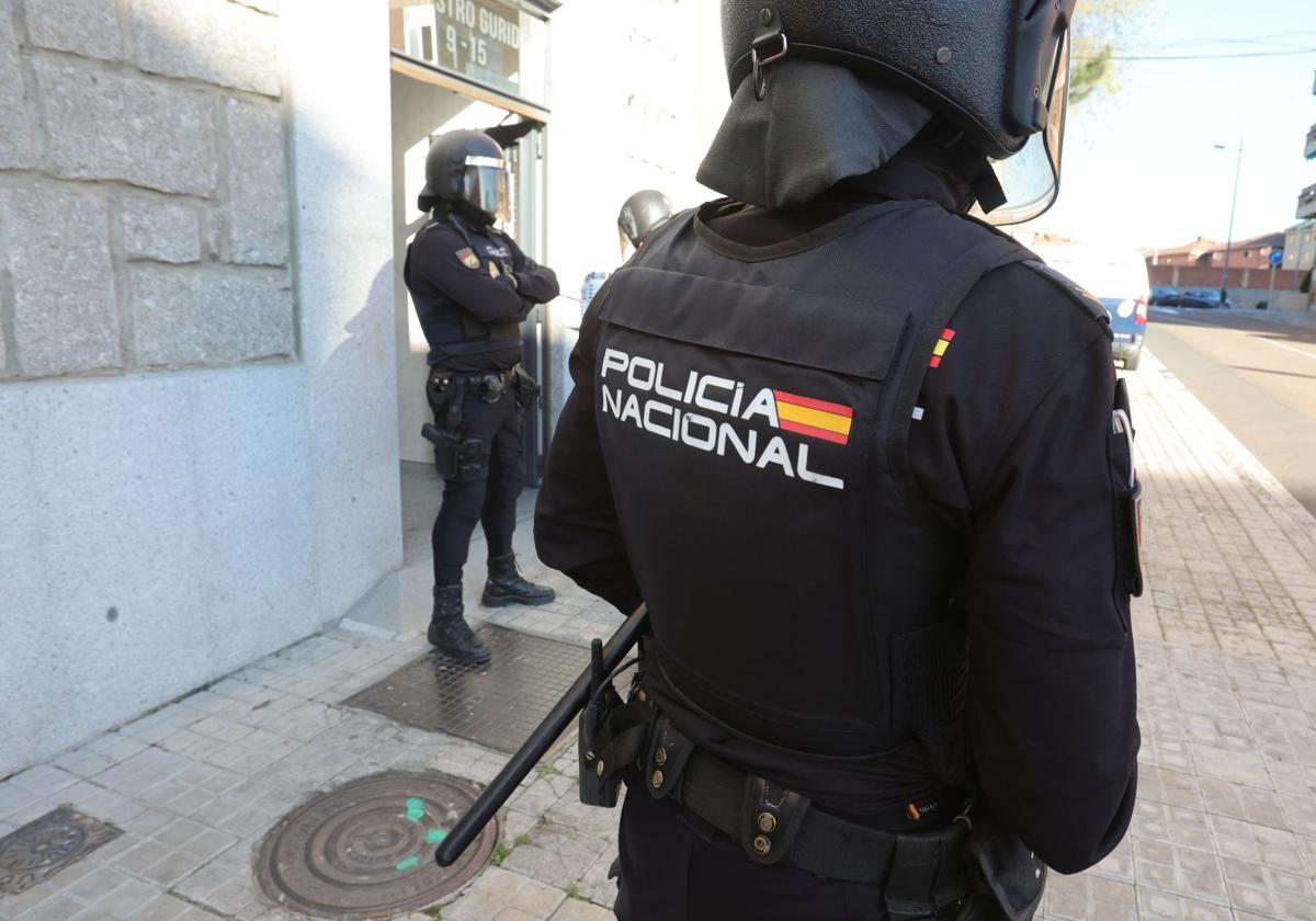 Agentes de la Policía Nacional en un despliegue en Salamanca.
