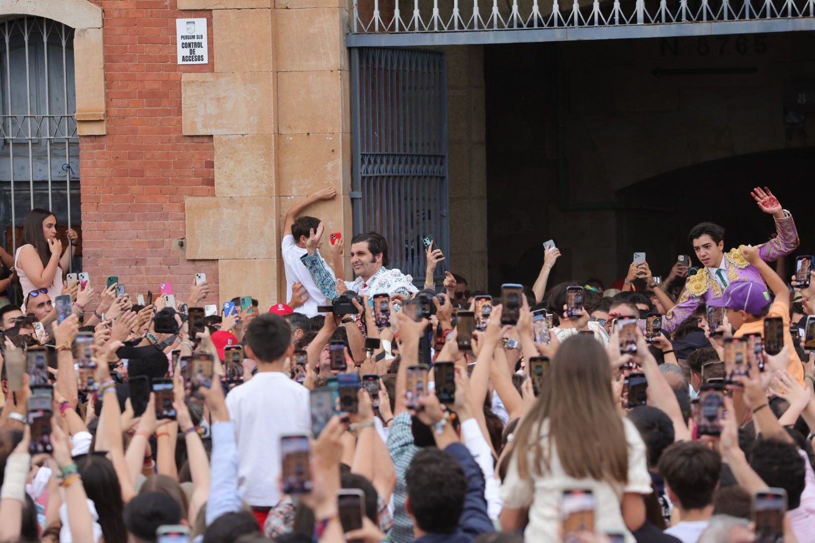 La histórica puerta grande de Morante en La Glorieta, en imágenes