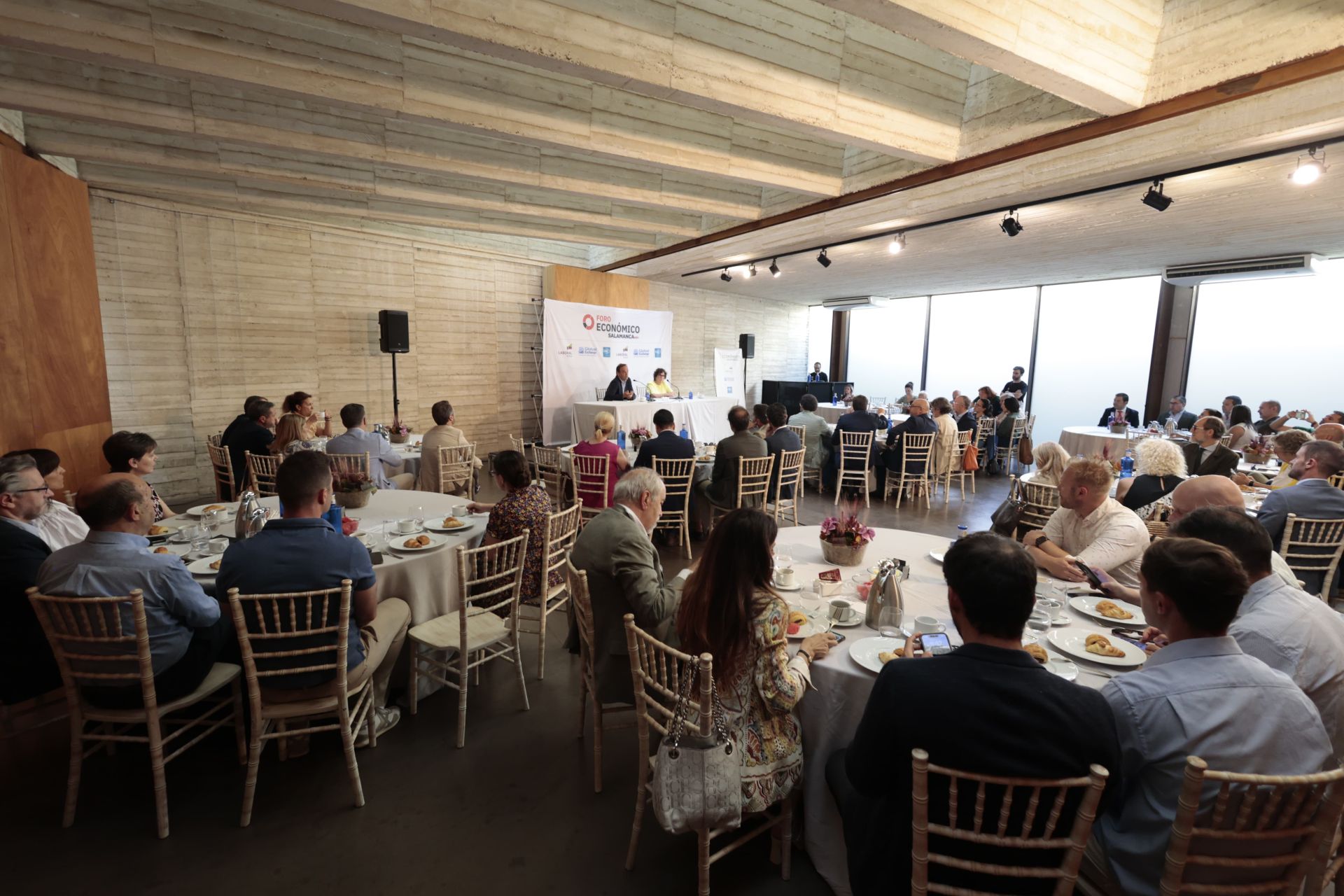El foro económico de Salamancahoy, en imágenes